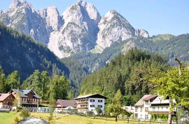 Jugendgaestehaus Gosauschmied Гостевой дом Гозау